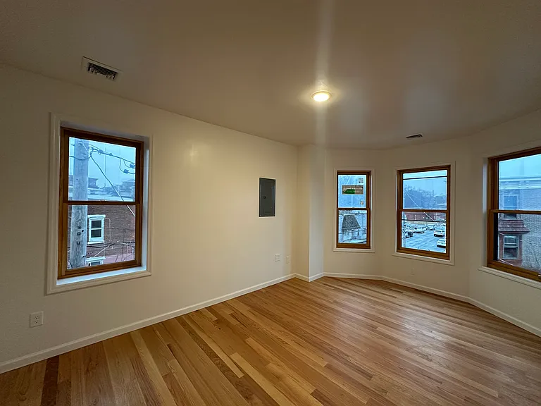 31 Benkard Ave #3 — Photo 7