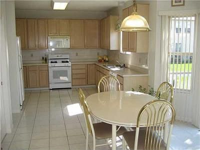 5th image of 8835 Bergenia Ct