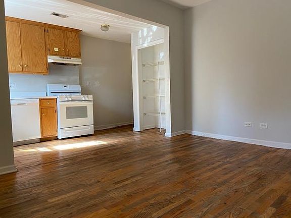 2nd image of 1531 W Thomas St APT 1R