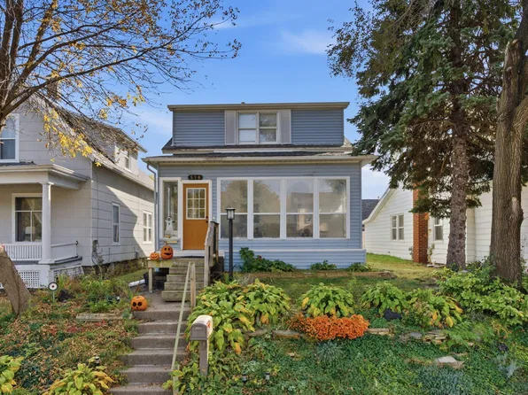 514 W 8th St, Muscatine, IA 52761
