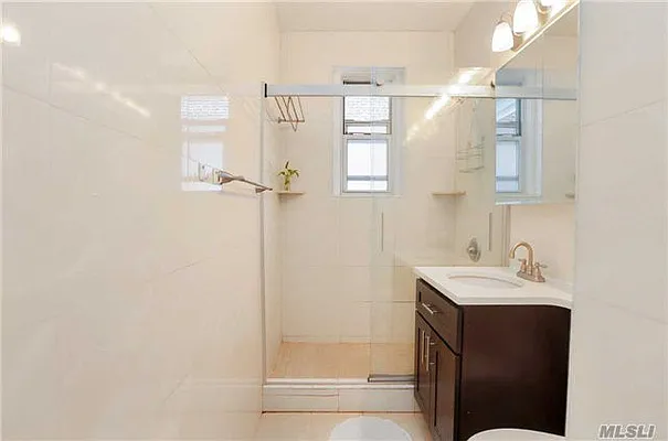 Sold by Redfin Real Estate | media 54