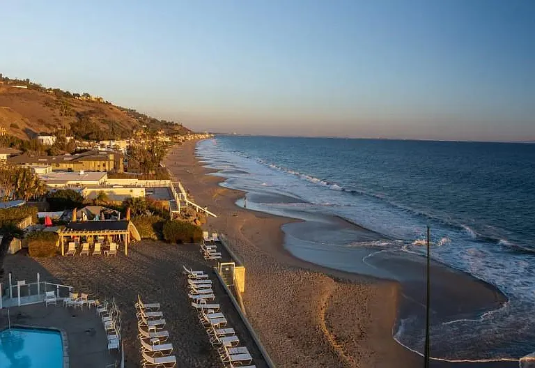 Let go of your worries and stress! Enjoy a recharging getaway