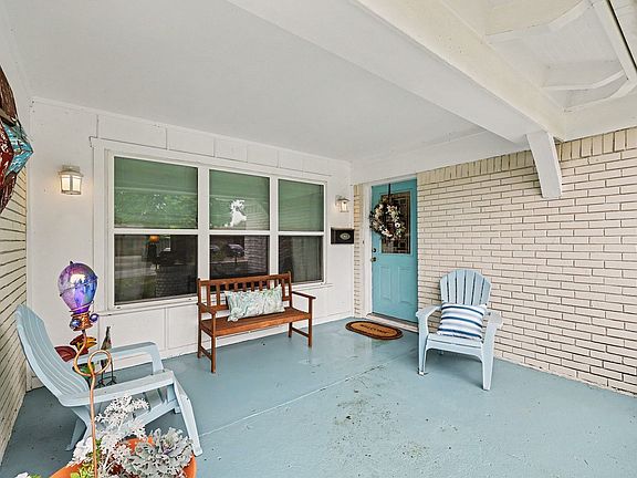 4th image of 209 Linda Ln