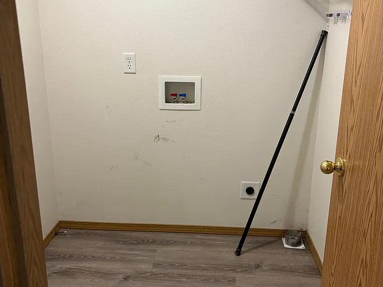 183 E Roosevelt St — Photo 34