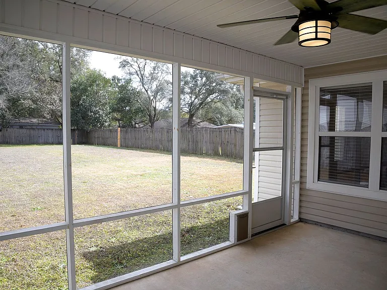 114 Quince Ave — Photo 3