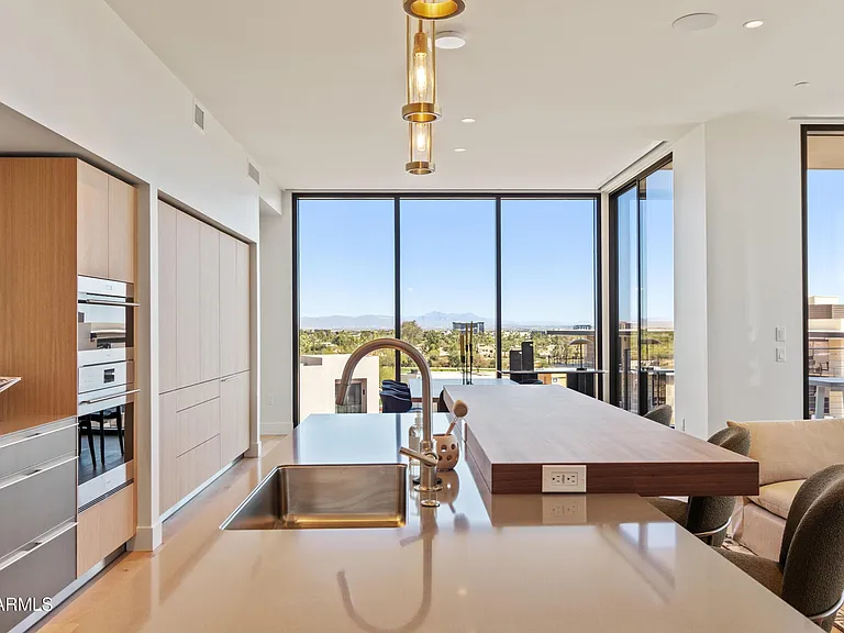 5000 N Camelback Ridge Dr #302 — Photo 11