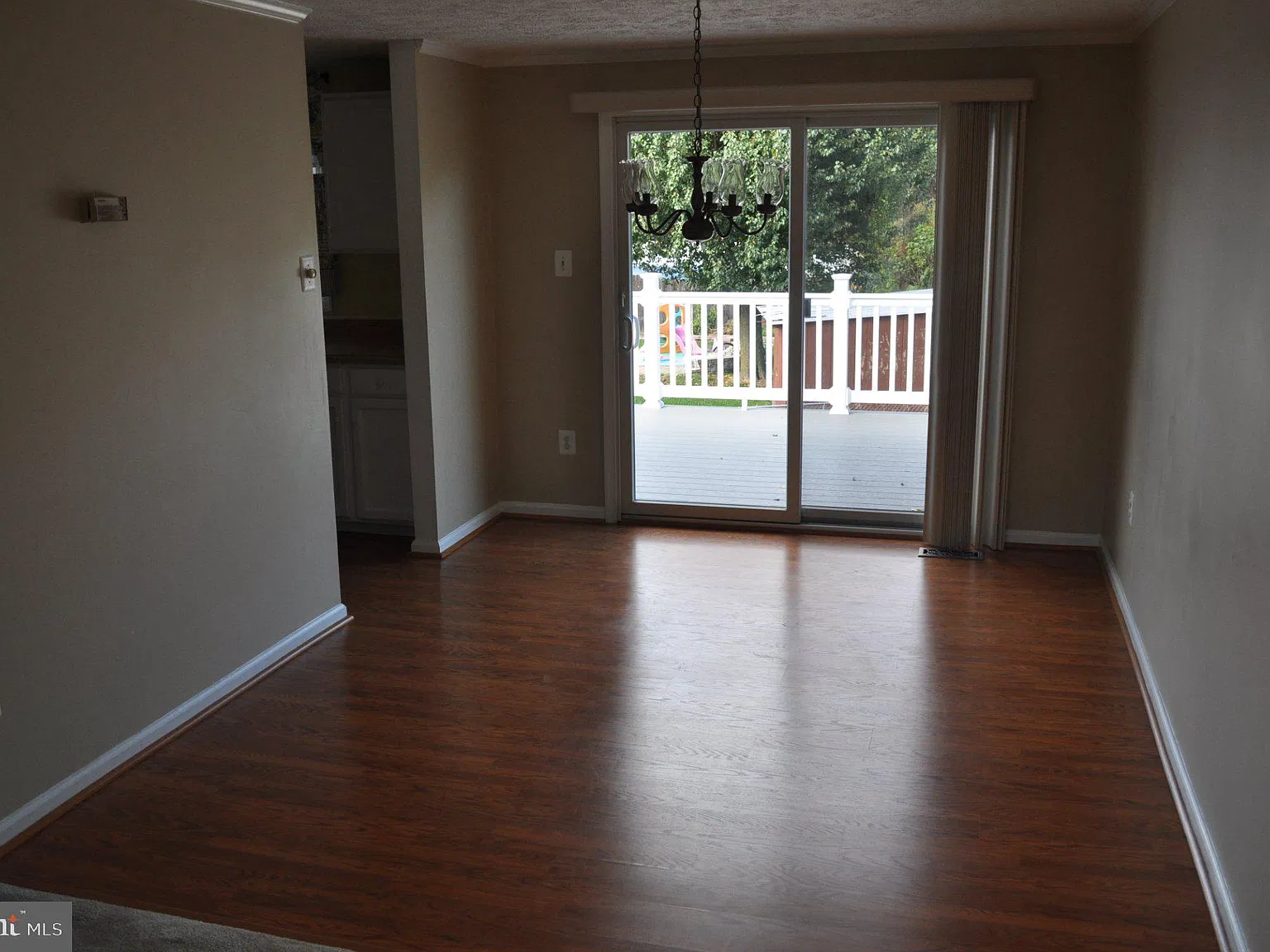 3 bed, 2.0 bath, 1580 sqft, $2,900 — Photo 3
