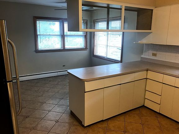 5th image of 2611 N Mobile Ave #2