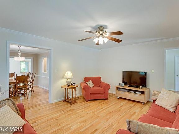 5th image of 398 Parker Ave