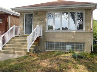 11233 S Whipple St, Chicago, IL