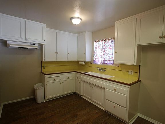 Super Cute Kitchen!