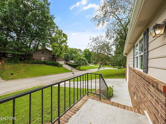 5th image of 10725 Bell Valley Dr
