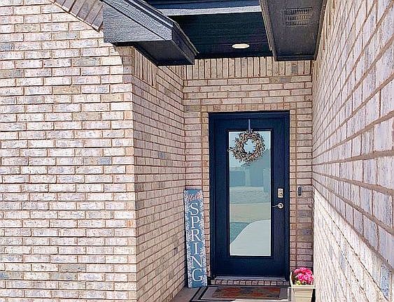 2nd image of 8686 SW Sun Valley Dr