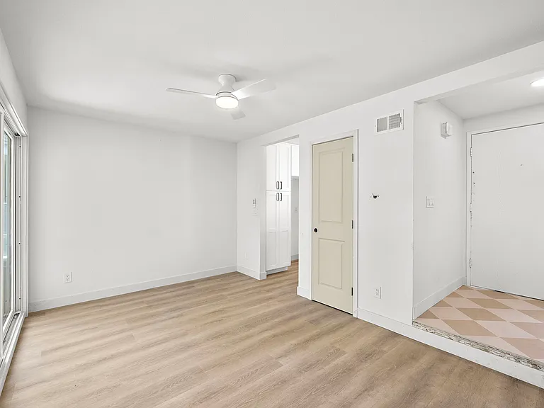 22311 Caminito Arroyo Seco #C — Photo 12