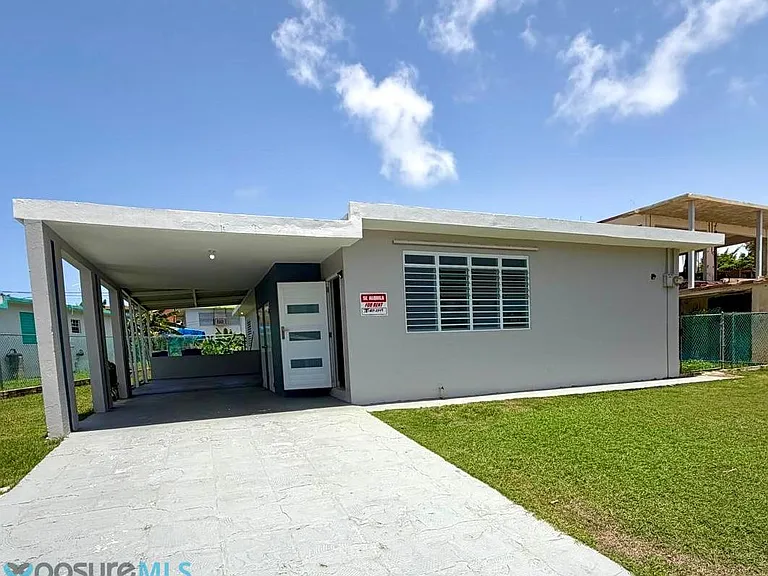 140 Lighthouse Dr — Photo 1