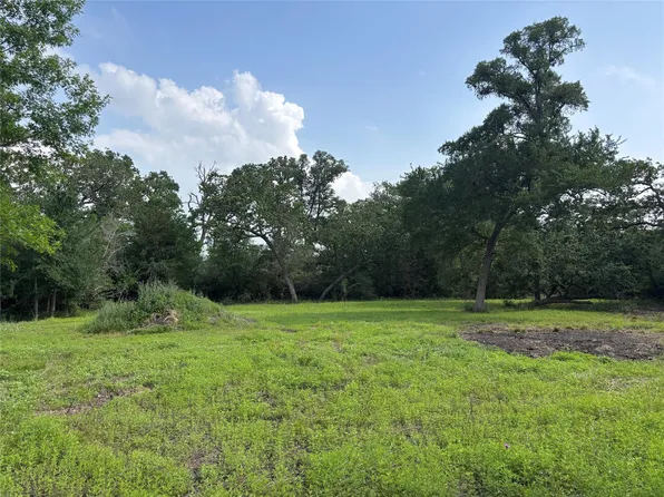 4001 Counsil Ln, Brenham, TX 77833