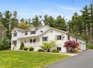 1220 Sherwood Forest Rd, Stroudsburg, PA 18360