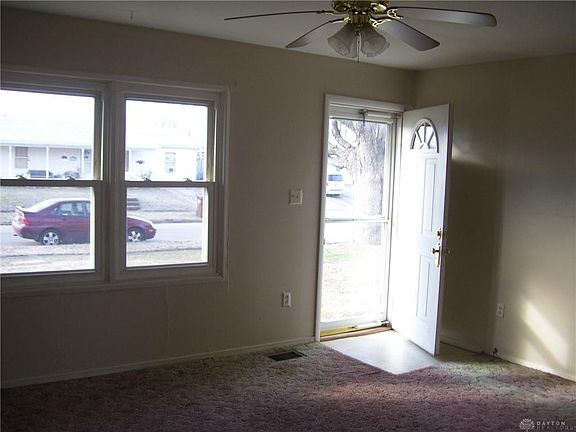 3rd image of 742 Richard Dr