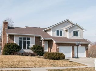 1205 Goldenrod Dr, Iowa City, IA 52246