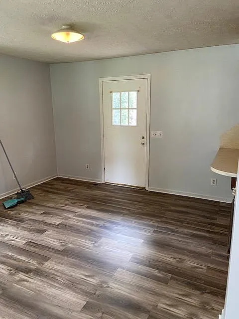 3 bed, 1140 sqft, $1,575 — Photo 4