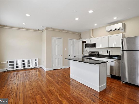 4th image of 6113 Ridge Ave #3