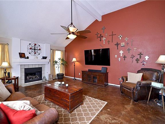 3rd image of 8109 Regatta Dr