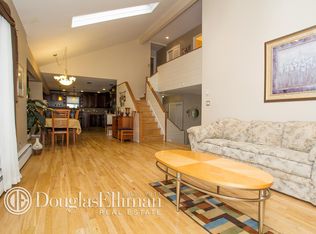 14 Meryll Pl, Plainview, NY 11803