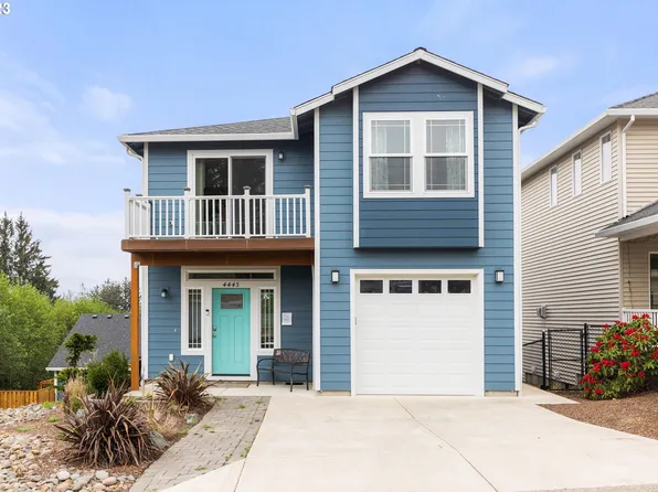 4445 Moon Dancer Ln, Tillamook, OR 97141