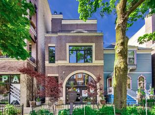 2213 W Roscoe St #3, Chicago, IL 60618
