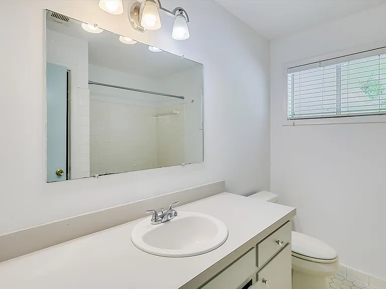 4209 Hawthorne Ct #4209 — Photo 10