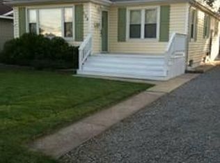 158 S 14th St, Wood River, IL 62095