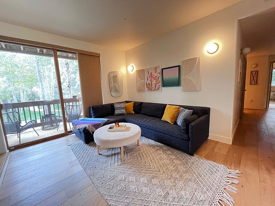 1st image of 1600 W Pinebrook Blvd #4