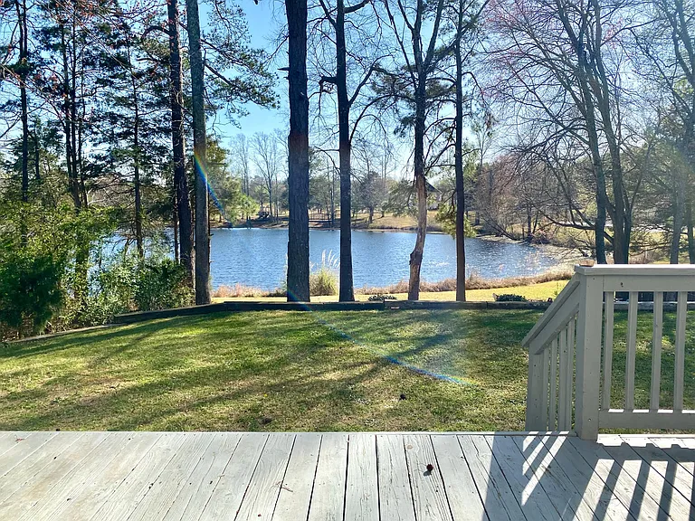 1026 Village Green Ln — Photo 2