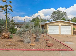 1104 Alcazar St NE, Albuquerque, NM 87110