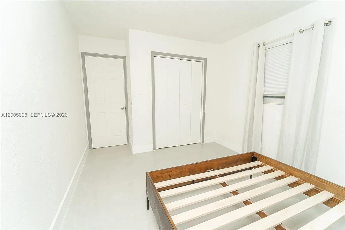 Building Photo - 2260 Charleston St #1