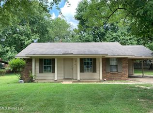 3490 Pembrook Dr, Horn Lake, MS 38637