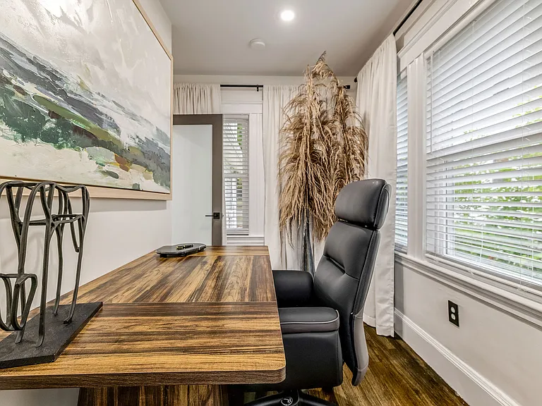 Dedicated private Home Office