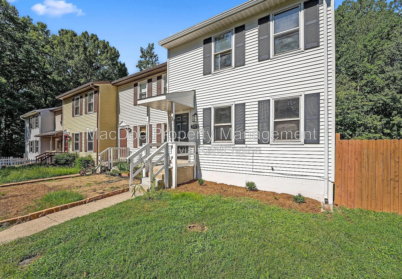 3 bed, 2.5 bath, 1620 sqft, $2,295 — Photo 2