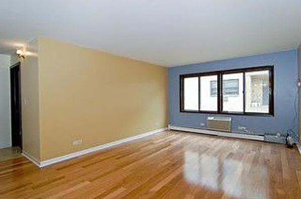 405 Home Ave #302 — Photo 2