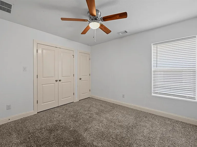 607 E Carter St #607 — Photo 8