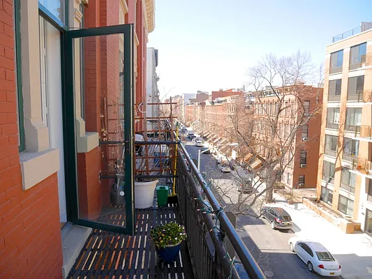 Rented by Bohemia Realty Group | media 20