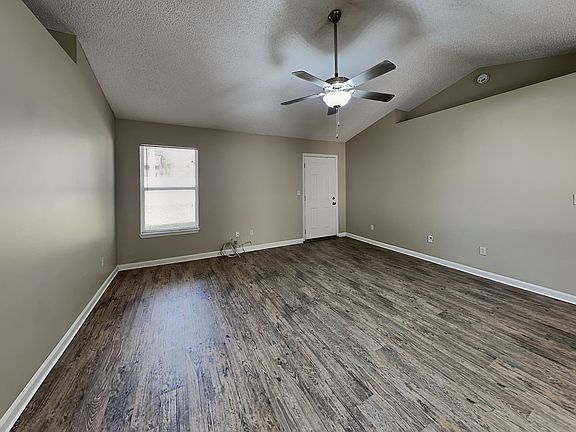 3rd image of 1035 Jones Creek Dr