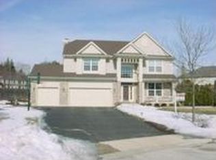 2709 Castle Ln, Rolling Meadows, IL 60008