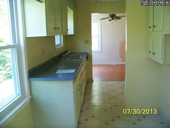 2nd image of 1320 Orchard Heights Dr
