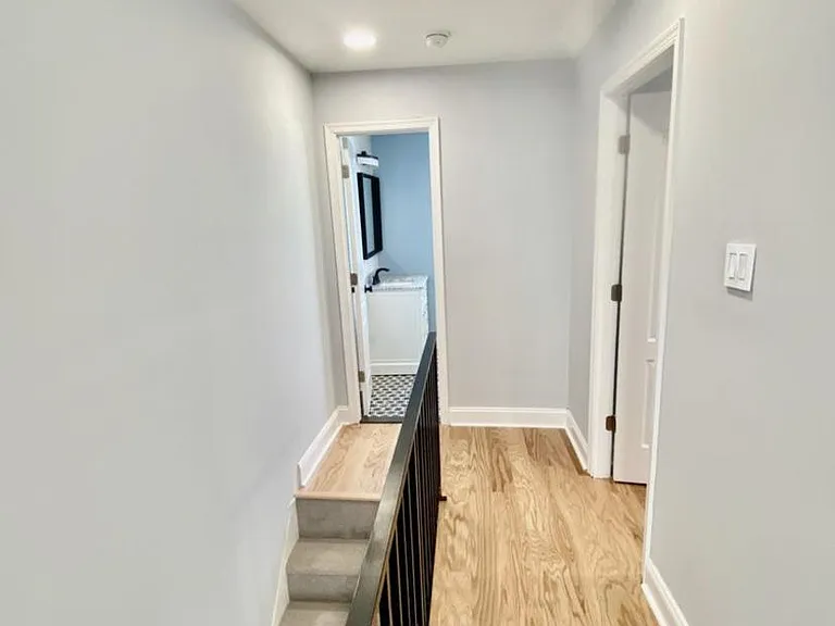 209 Daly St — Photo 9