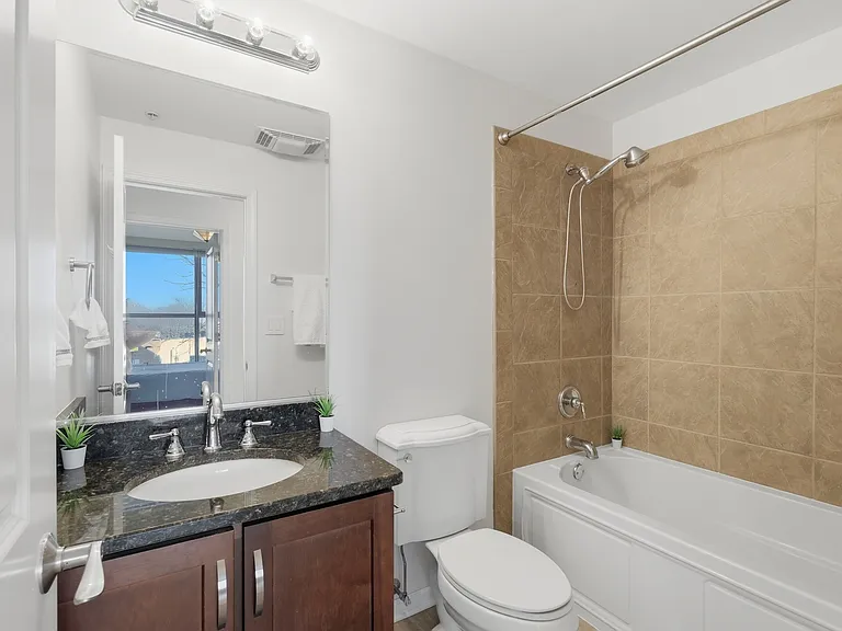 1228 Emerson St #304 — Photo 18