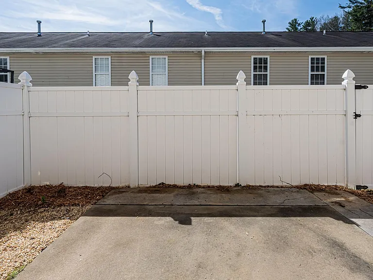 130 Lanceford Cir — Photo 23