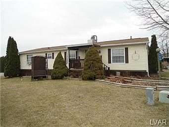 3rd image of 155 Bentwood Cir