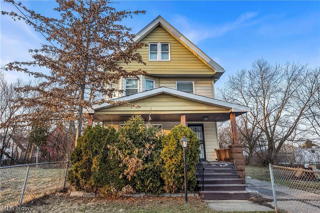 12015 Osceola Ave photo 1