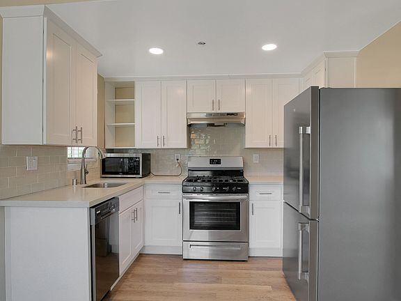 5th image of 927 E Yanonali St